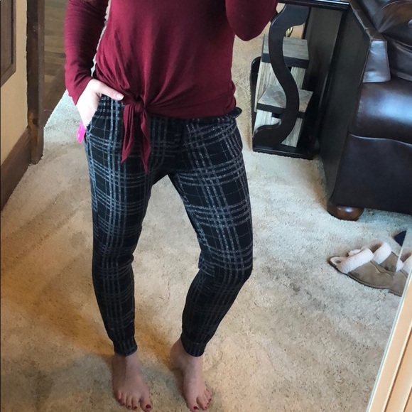 Plaid Joggers - Picture 3 of 4
